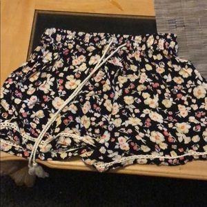 Size 4 (us) floral shorts
